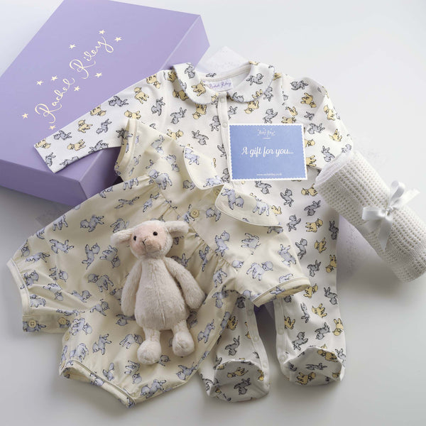 Gender Neutral Baby Gifts for Expecting Parents